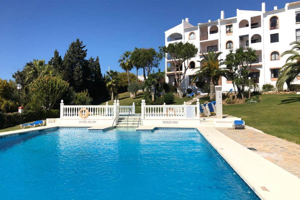 Luxury Modern Apartment By The Beach Malaga Bagian luar foto