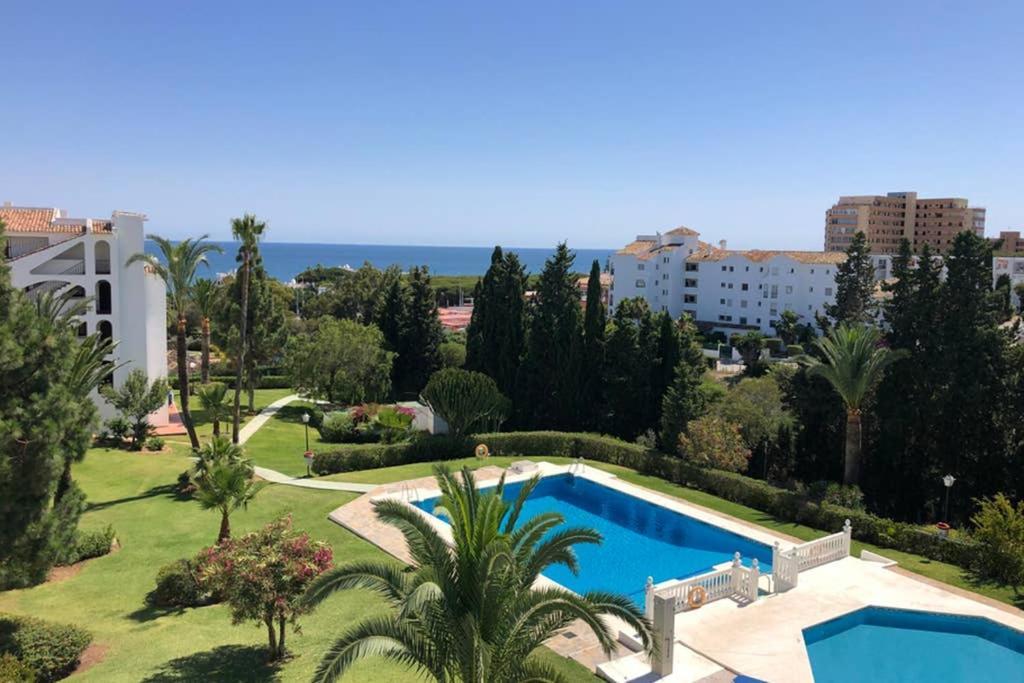 Luxury Modern Apartment By The Beach Malaga Bagian luar foto