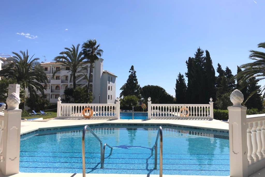 Luxury Modern Apartment By The Beach Malaga Bagian luar foto